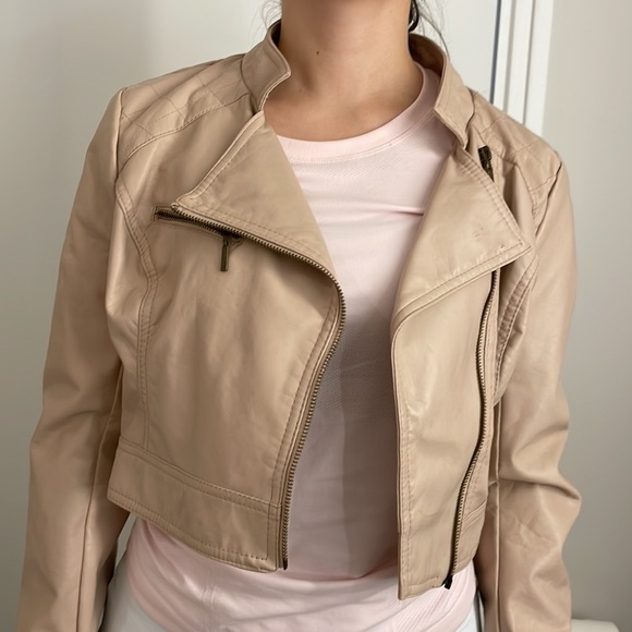 Light Pink faux leather jacket size large fits like XS - Picture 7 of 9